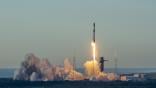 SpaceX falcon 9 launching